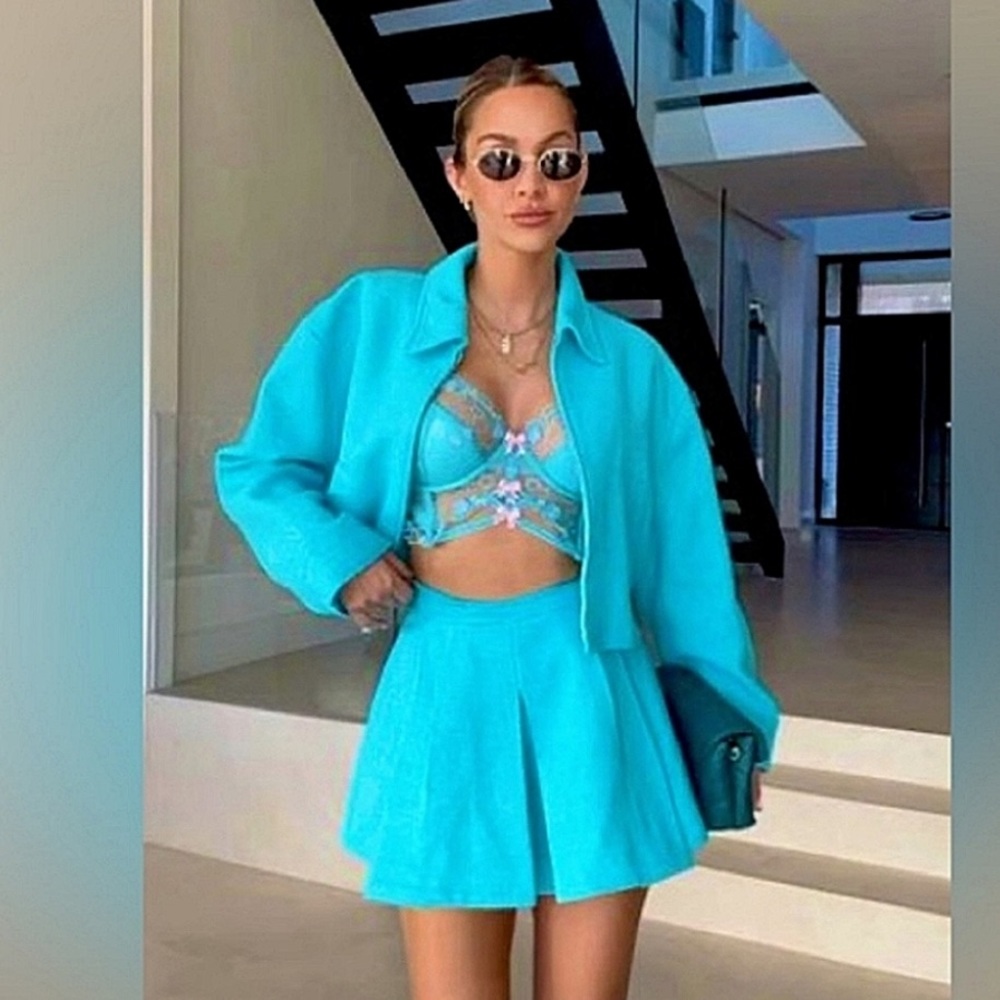 Zara textured turquoise skirt